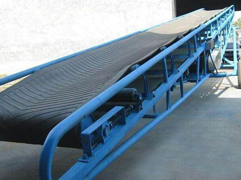 帶式輸送機(jī) 帶式輸送機(jī)