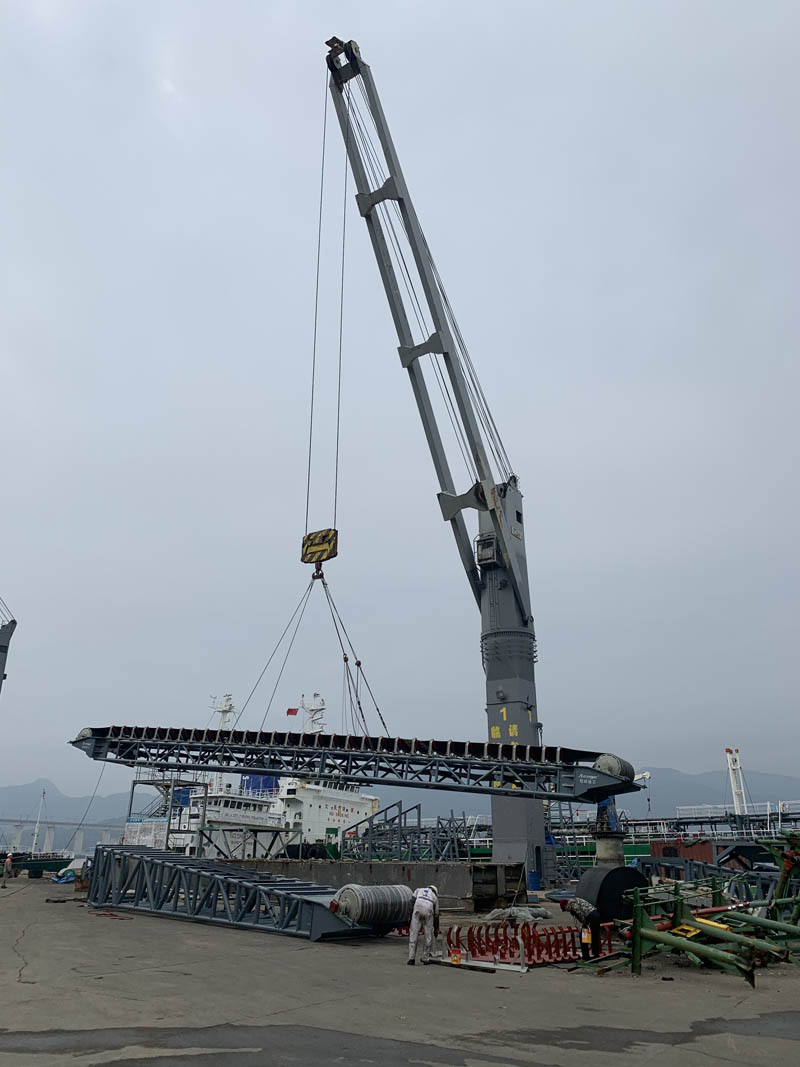 帶式皮帶輸送機(jī) 帶式皮帶輸送機(jī)