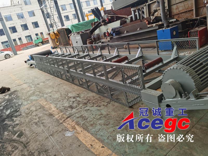 皮帶輸送機生產(chǎn)訂制廠家